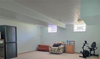 4320 Wedgewood Dr, Austintown, OH 44511