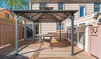2200 S GREENVIEW St, Appleton, WI 54915
