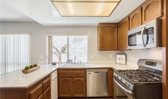 909 S S. Lake Summit Dr, Anaheim, CA 92807