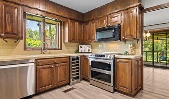639 Oakridge Dr, Bartlesville, OK 74006