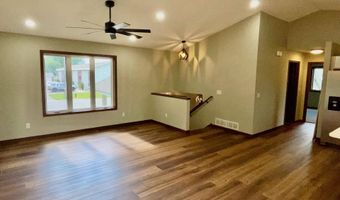 201 25th St SW, Austin, MN 55912