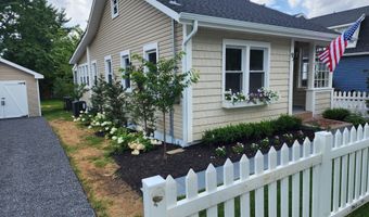 97 Asbury Ave, Atlantic Highlands, NJ 07716
