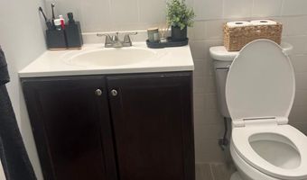 5618 BLOOMFIELD Dr 101, Alexandria, VA 22312