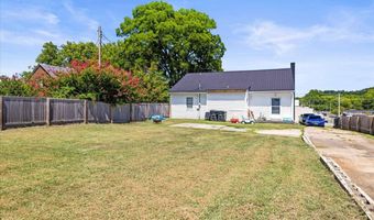 112 S Hill St, Athens, TN 37303