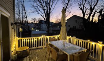 2120 S LOWELL St, Arlington, VA 22204