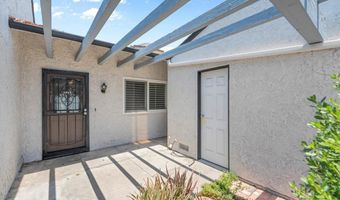 4015 E Horseshoe Ln, Anaheim, CA 92807