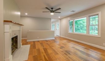575 North St, Agawam, MA 01030