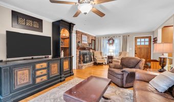 266 Orchard Ave, Belford, NJ 07718