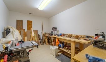750 Double Springs Dr, Almond, NC 28702