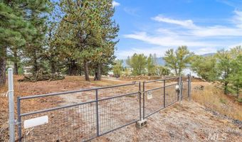 515 Lakeview Dr, Cascade, ID 83611