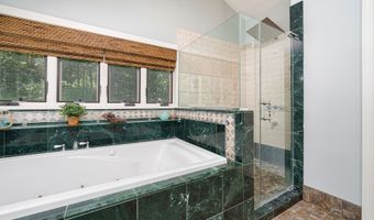 12 Sydney Ln, Cromwell, CT 06416