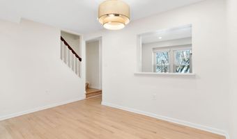 6630 MEDINAH Ln, Alexandria, VA 22312
