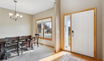 13896 Fallbrook Ct, Apple Valley, MN 55124