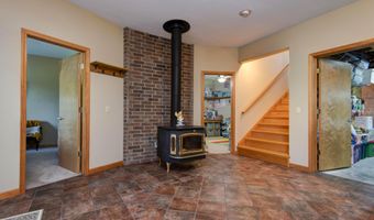 6879 Highway O, Ash Grove, MO 65604