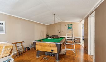 76 Railroad St, Auxier, KY 41602