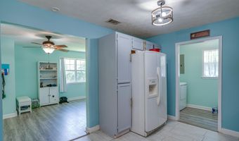 5052 Schira St, Bay St. Louis, MS 39520