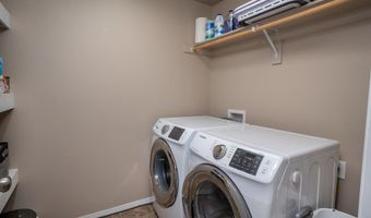 1049 SE 6th St, Bend, OR 97702