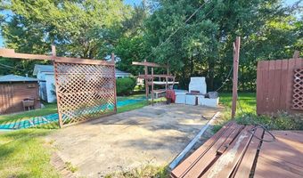 523 Eugemar Dr, Albany, GA 31707