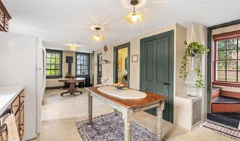 31 Canterbury Rd, Brooklyn, CT 06234