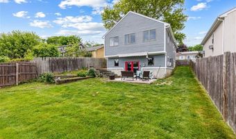 93 Church St, Barrington, RI 02806