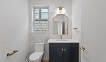 525 AVENUE E 2, Bayonne, NJ 07002