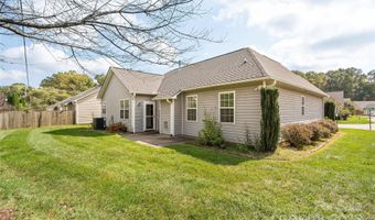 2 Thornwood Ct, Arden, NC 28704