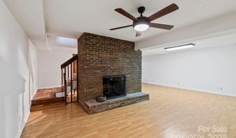 204 Woodfield Dr, Asheville, NC 28803