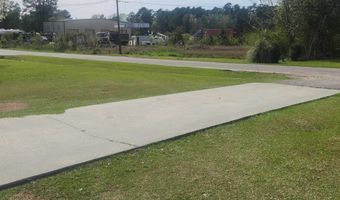 102 N Hazel Ave, Andrews, SC 29510