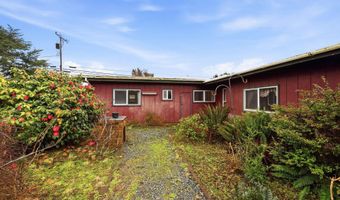 830 CHICAGO Ave, Bandon, OR 97411