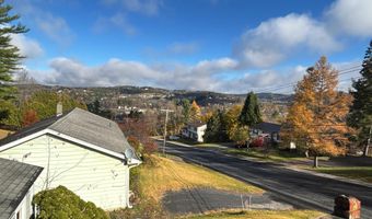 131 Berlin St, Barre, VT 05641