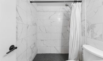 1250 Richard Ln 410, Honolulu, HI 96819