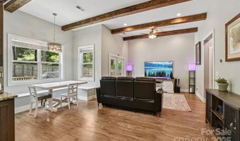 8 Apple Ln, Asheville, NC 28804