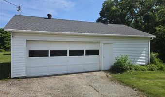 18916 166th St, Basehor, KS 66007