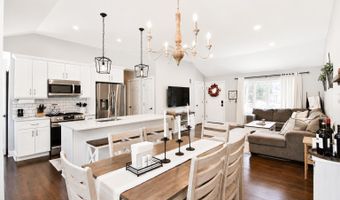 469 East Rd, Belford, NJ 07718