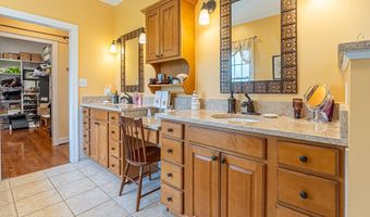 21030 Skyward Dr, Abingdon, VA 24211