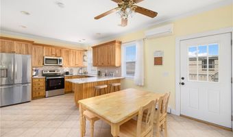 23 Vernon Ave 1, Newport, RI 02840