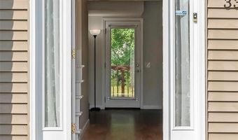 330 Whitehall Dr, Ballwin, MO 63021