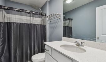 2202 Barry Dr, Adel, IA 50003