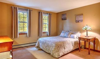 55 Whisper Ln, North Kingstown, RI 02852