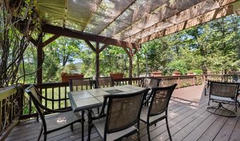 114 Shore Dr N, Bridgewater, NH 03222