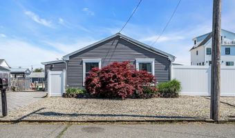 209 Fernwood Dr, Bayville, NJ 08721