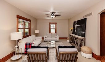 618 9th St, Ames, IA 50010
