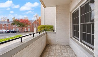 231 N THOMAS St 105, Arlington, VA 22203