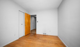 2125 Needham Rd, Ann Arbor, MI 48104