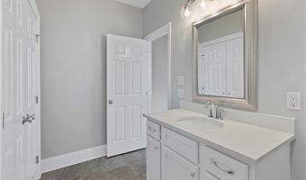 73 W Main St 6, Clinton, CT 06413