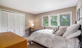 2460 Mershon Dr, Ann Arbor, MI 48103