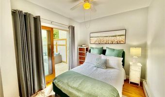 18 Carey St, Newport, RI 02840