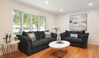 76 Swartzel Dr, Middletown, NJ 07748