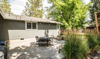 742 SE Sun Ln, Bend, OR 97702
