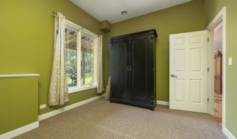 660 Birch Hollow Dr, Antioch, IL 60002